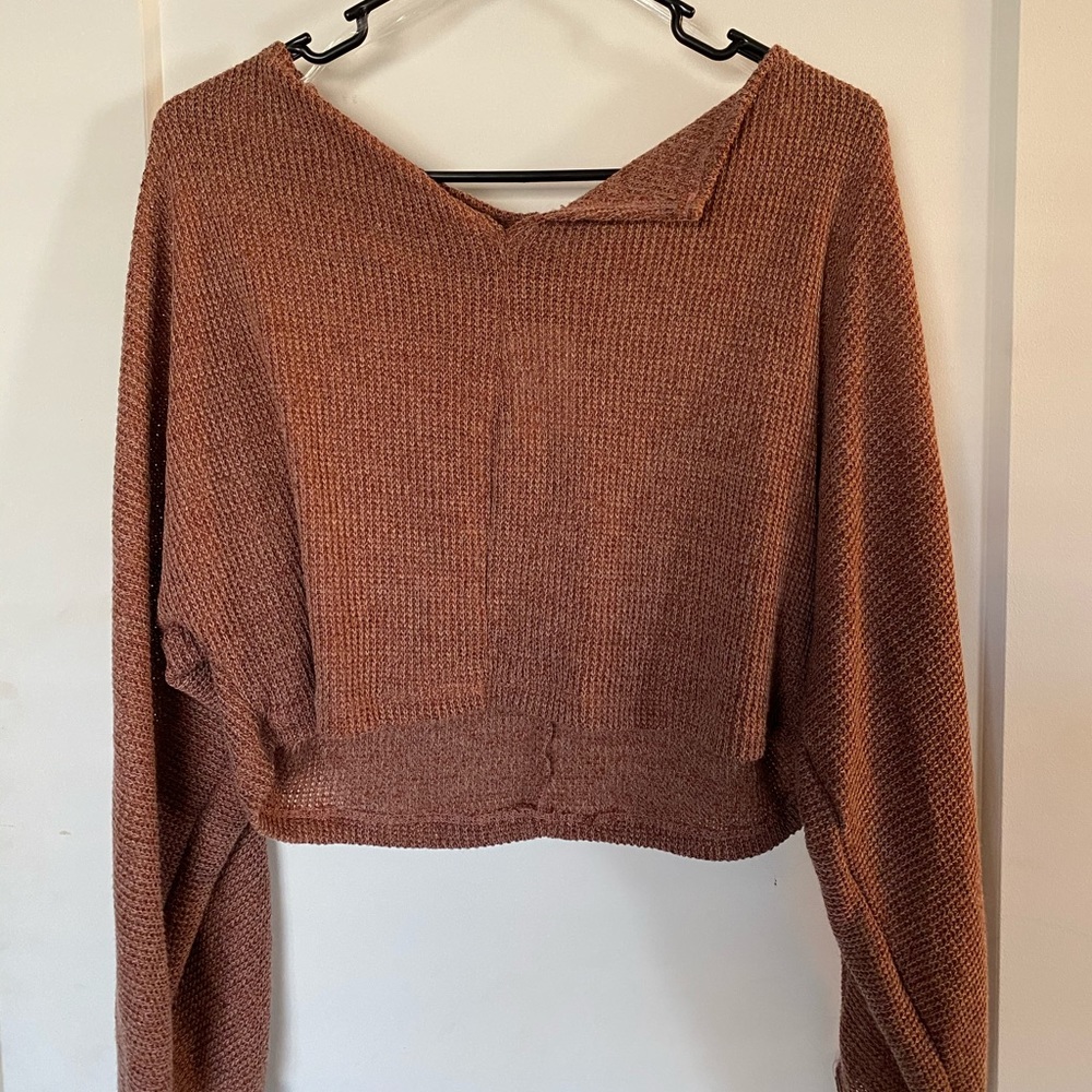 Windsor Cropped Long Sleeve